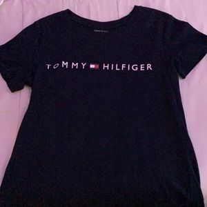 Women’s navy Tommy Hilfiger tshirt